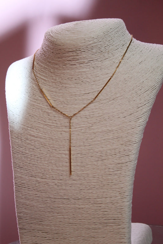 Pillar Pendant Necklace in Gold