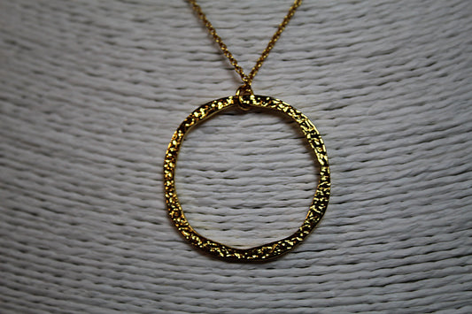 The Solara Pendant Necklace