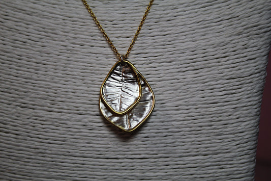The Willow Wind Necklace